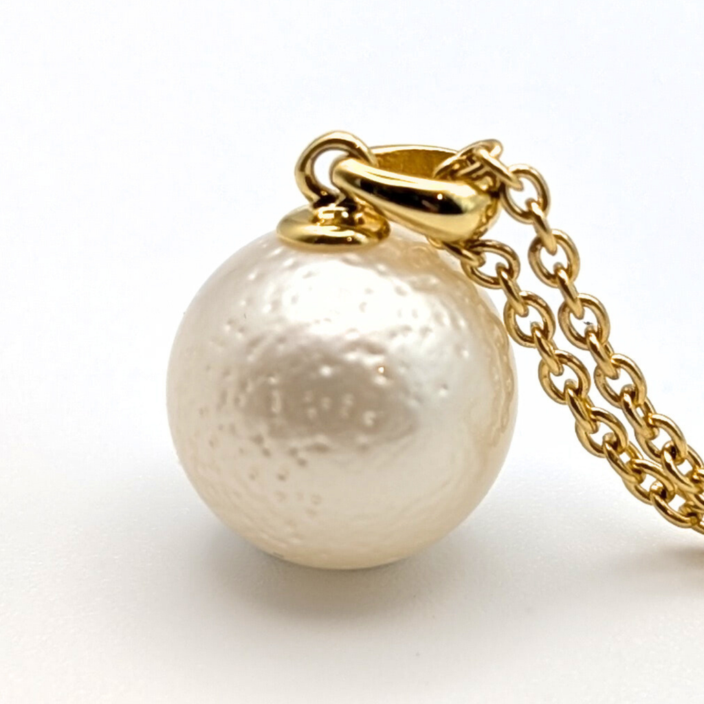 STARDUST 12mm White South Sea Pearl Pendant Necklace