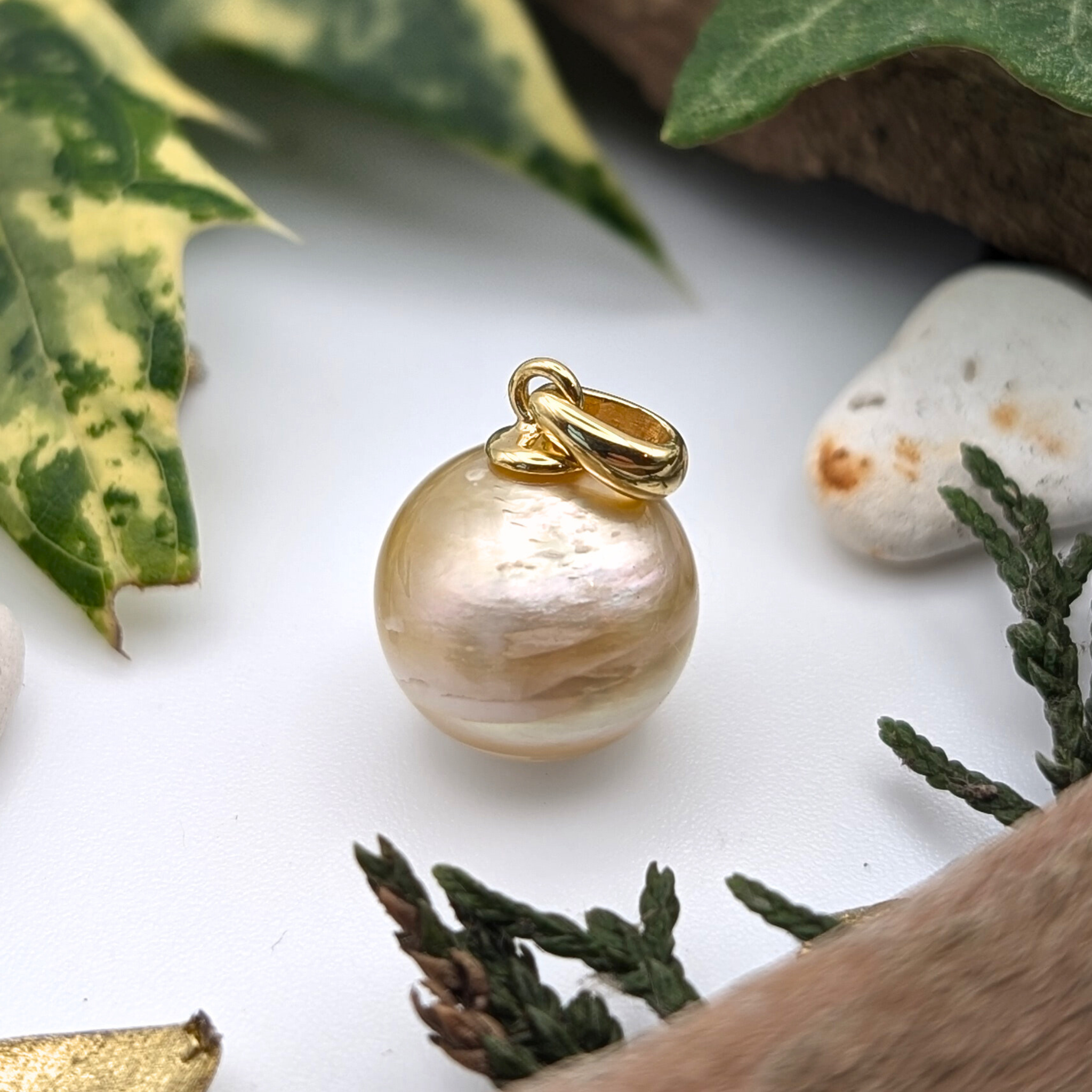 MARMO d’ORO Grand Golden South Sea Pearl Pendant Necklace