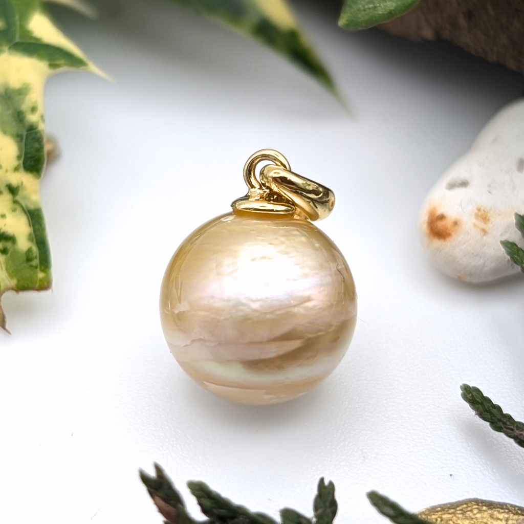 MARMO d’ORO Grand Golden South Sea Pearl Pendant Necklace