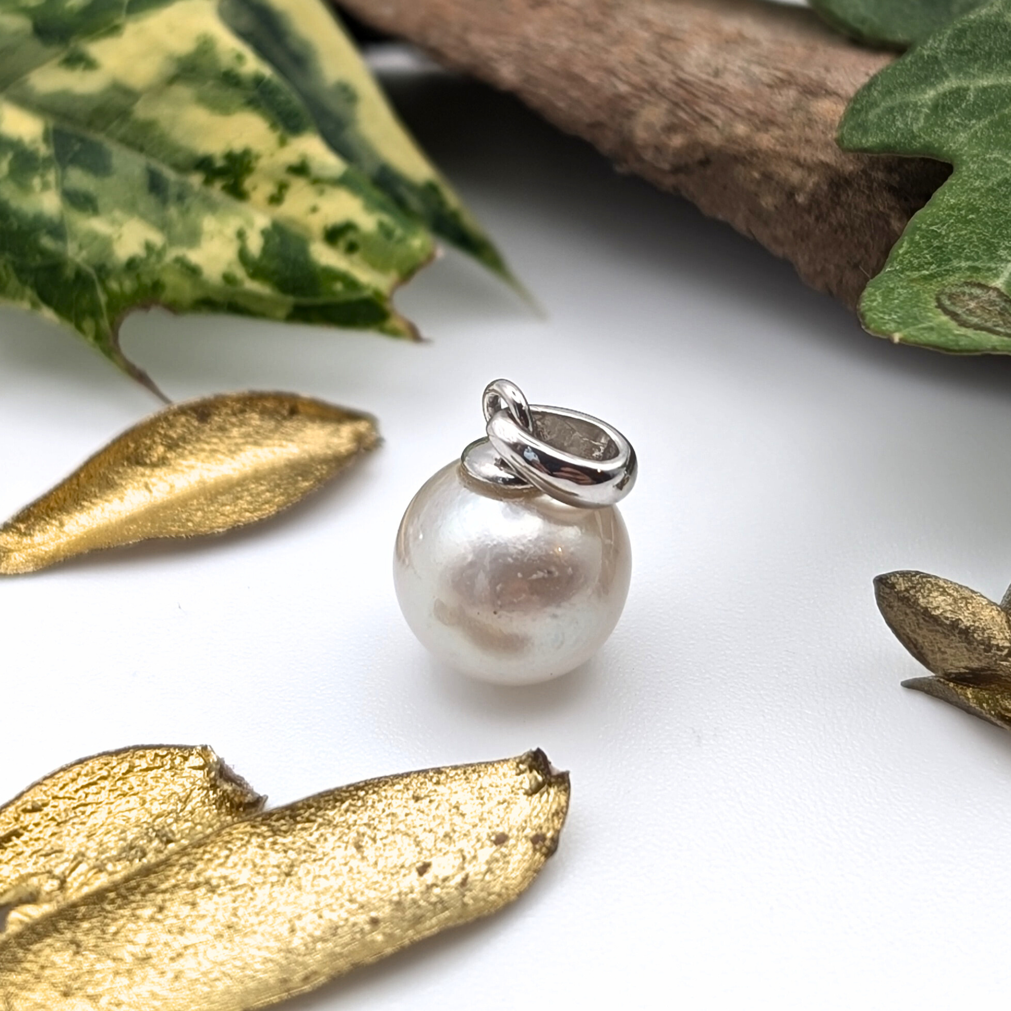 ORB Elegant Silver South Sea Pearl Pendant Necklace