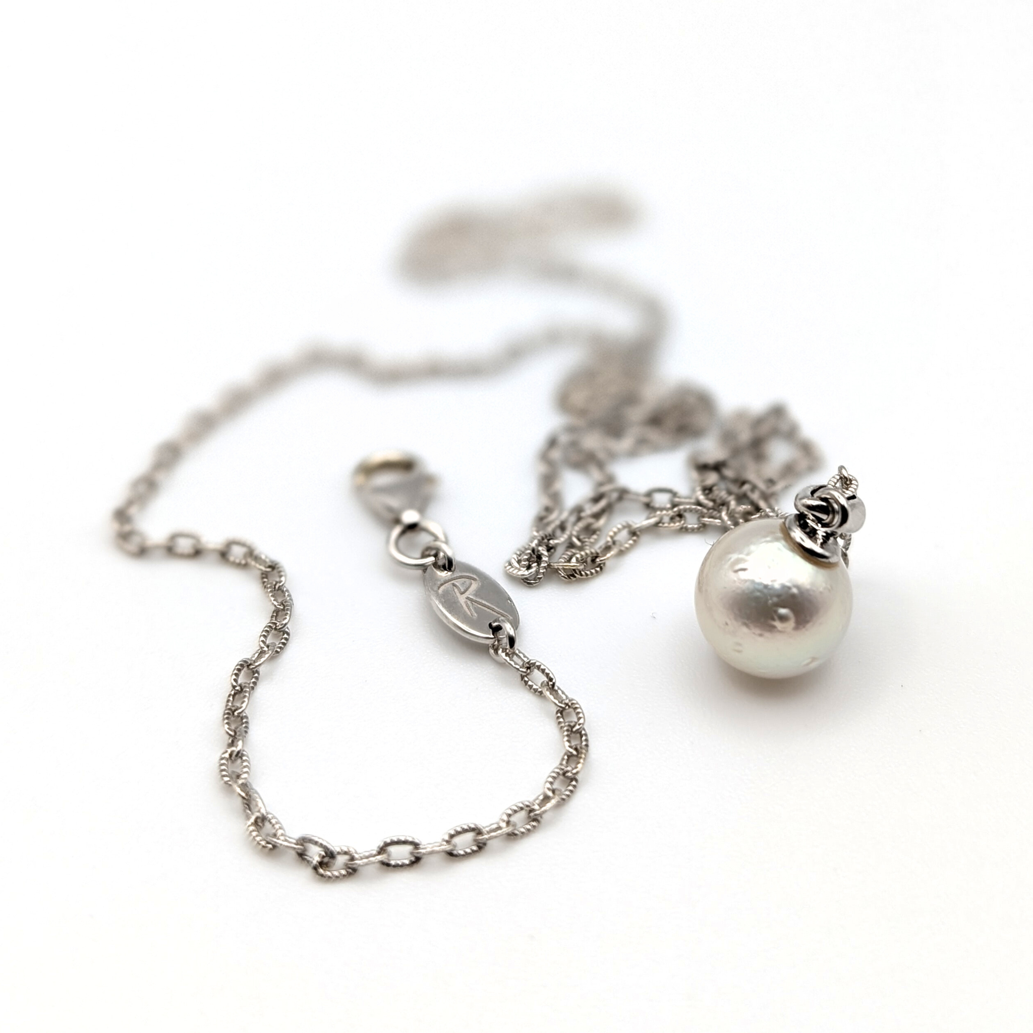 SELENE 9mm Silver South Sea Pearl Pendant Necklace - view 4