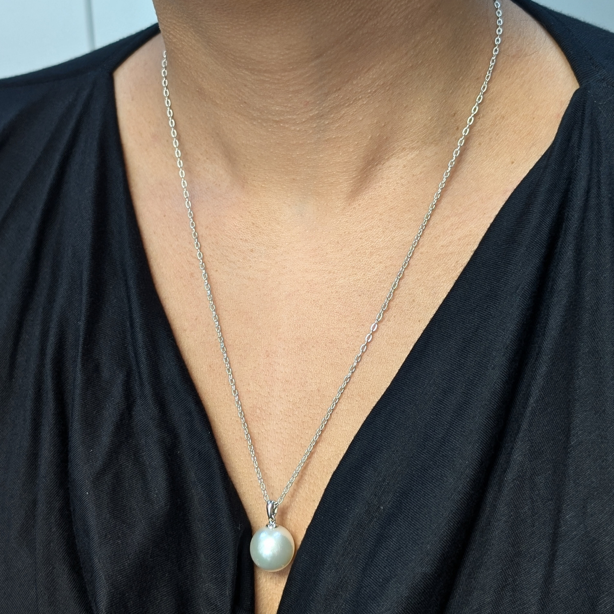 SILVERSONG Silver South Sea Pearl Pendant Necklace