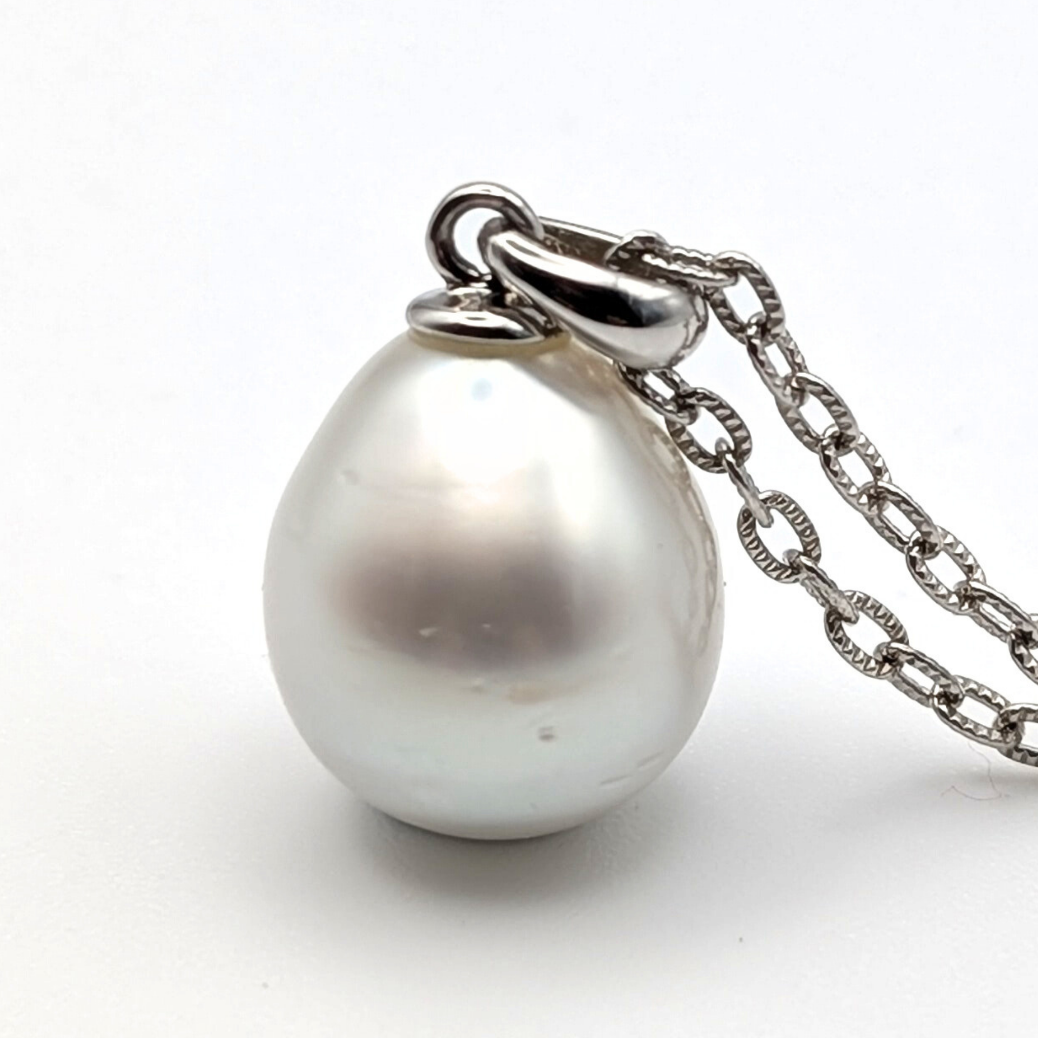 LUMINARA 11mm Silver South Sea Pearl Pendant Necklace