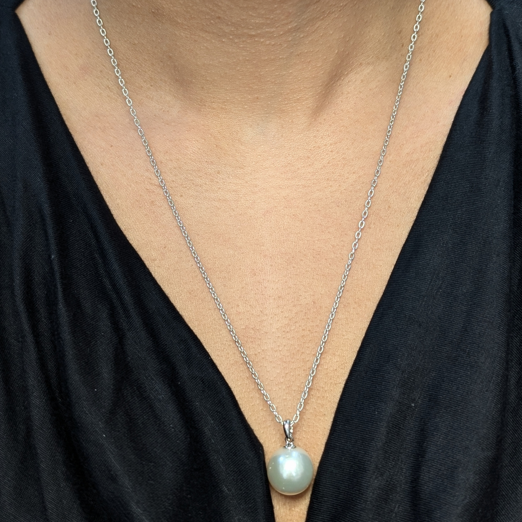SILVERSONG Silver South Sea Pearl Pendant Necklace