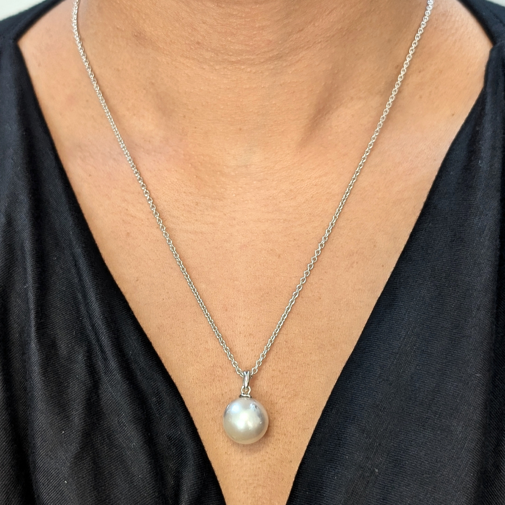 SERRA 12mm White South Sea Pearl Pendant Necklace - view 3