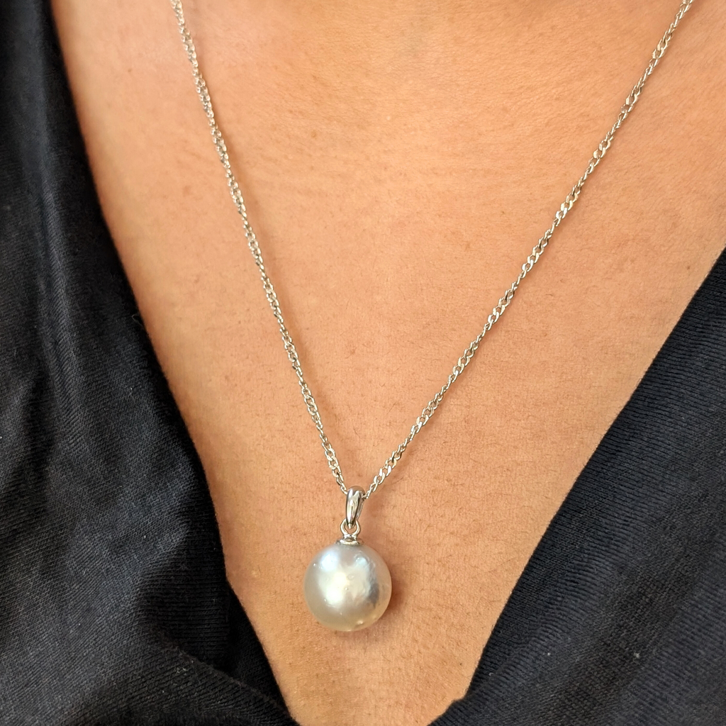 NOCTURNE 12mm Silver South Sea Pearl Pendant Necklace - view 6