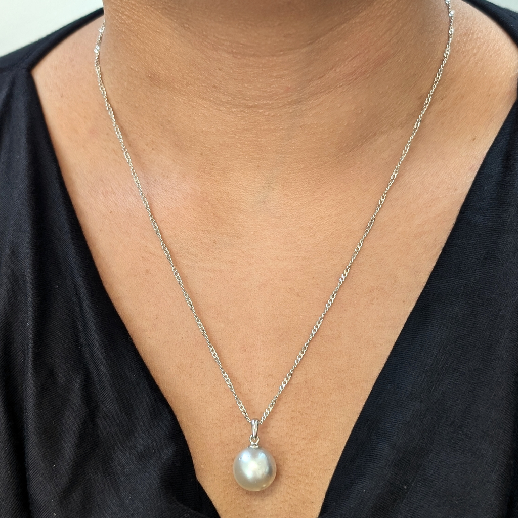 NOCTURNE 12mm Silver South Sea Pearl Pendant Necklace - view 3