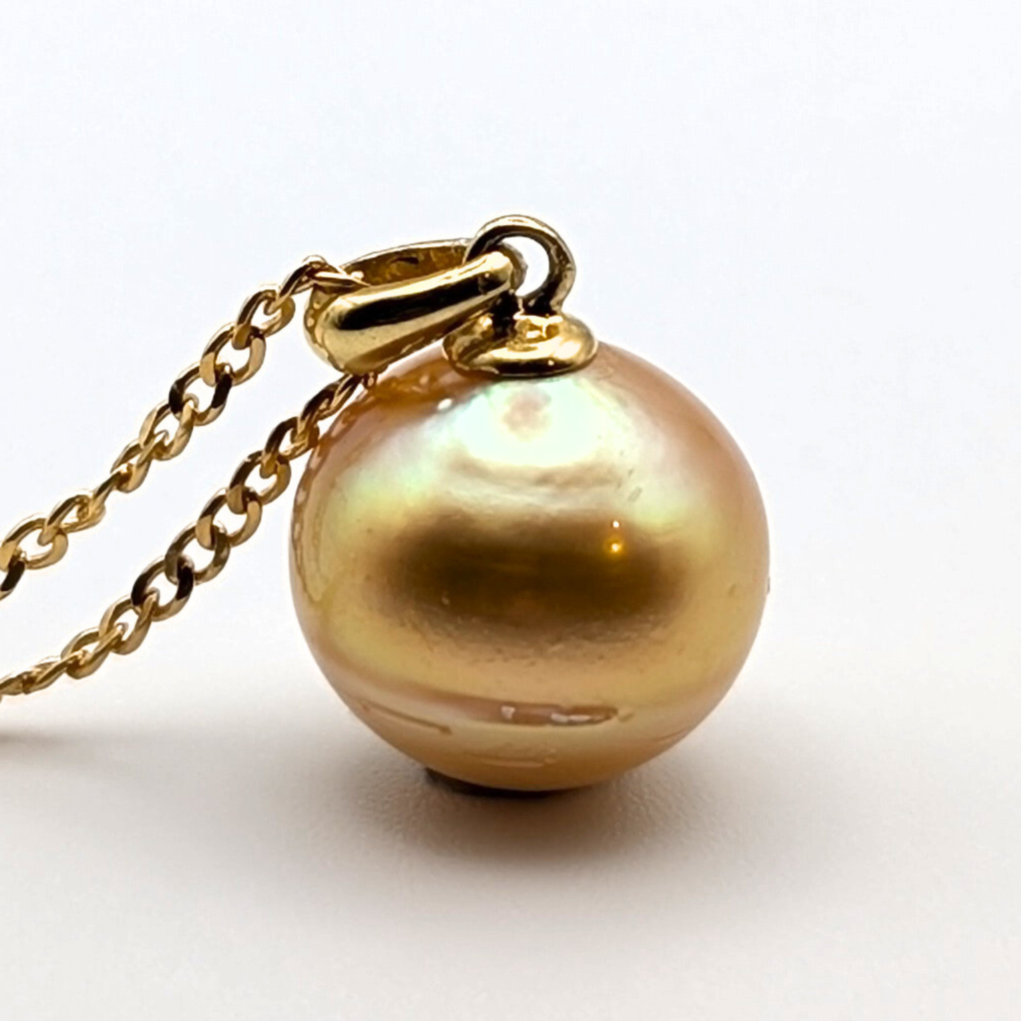 AUBE Massive Golden South Sea Pearl Pendant Necklace