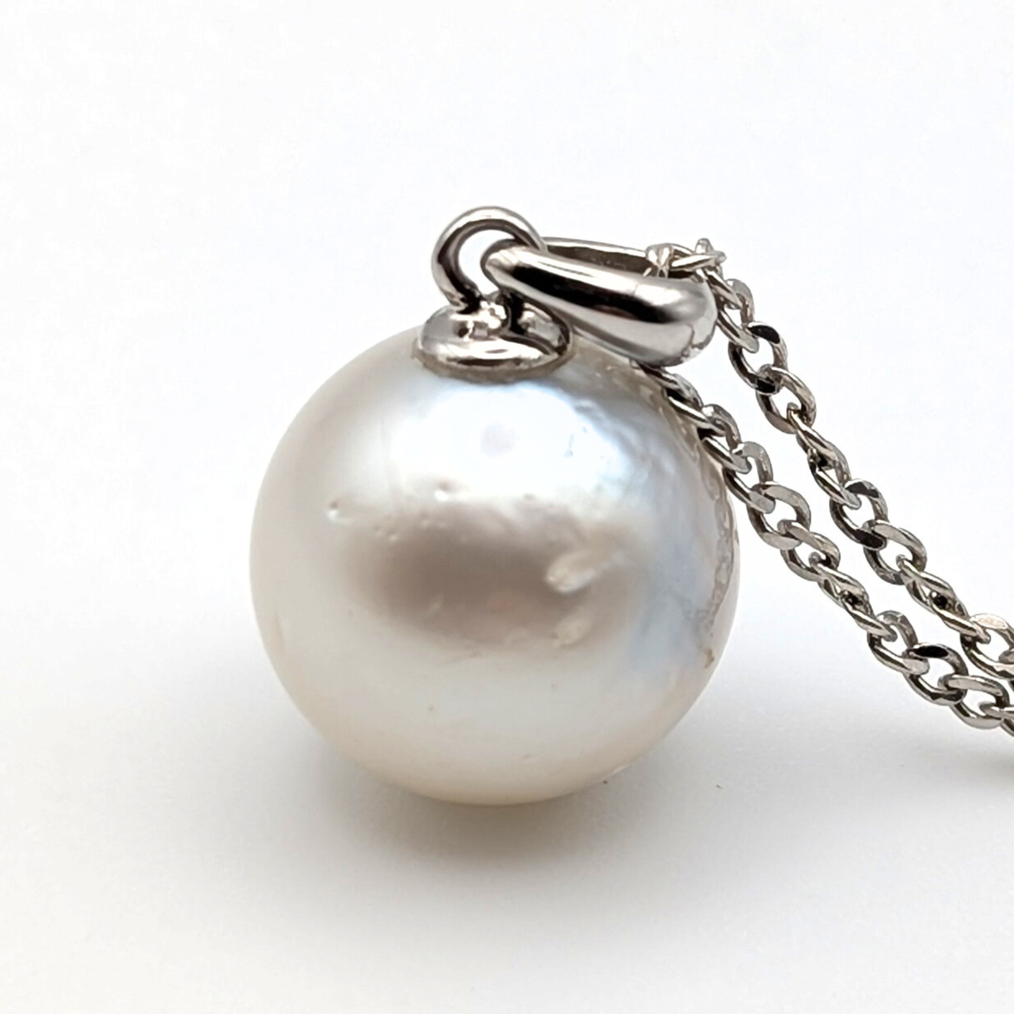 NOCTURNE Silver South Sea Pearl Pendant Necklace