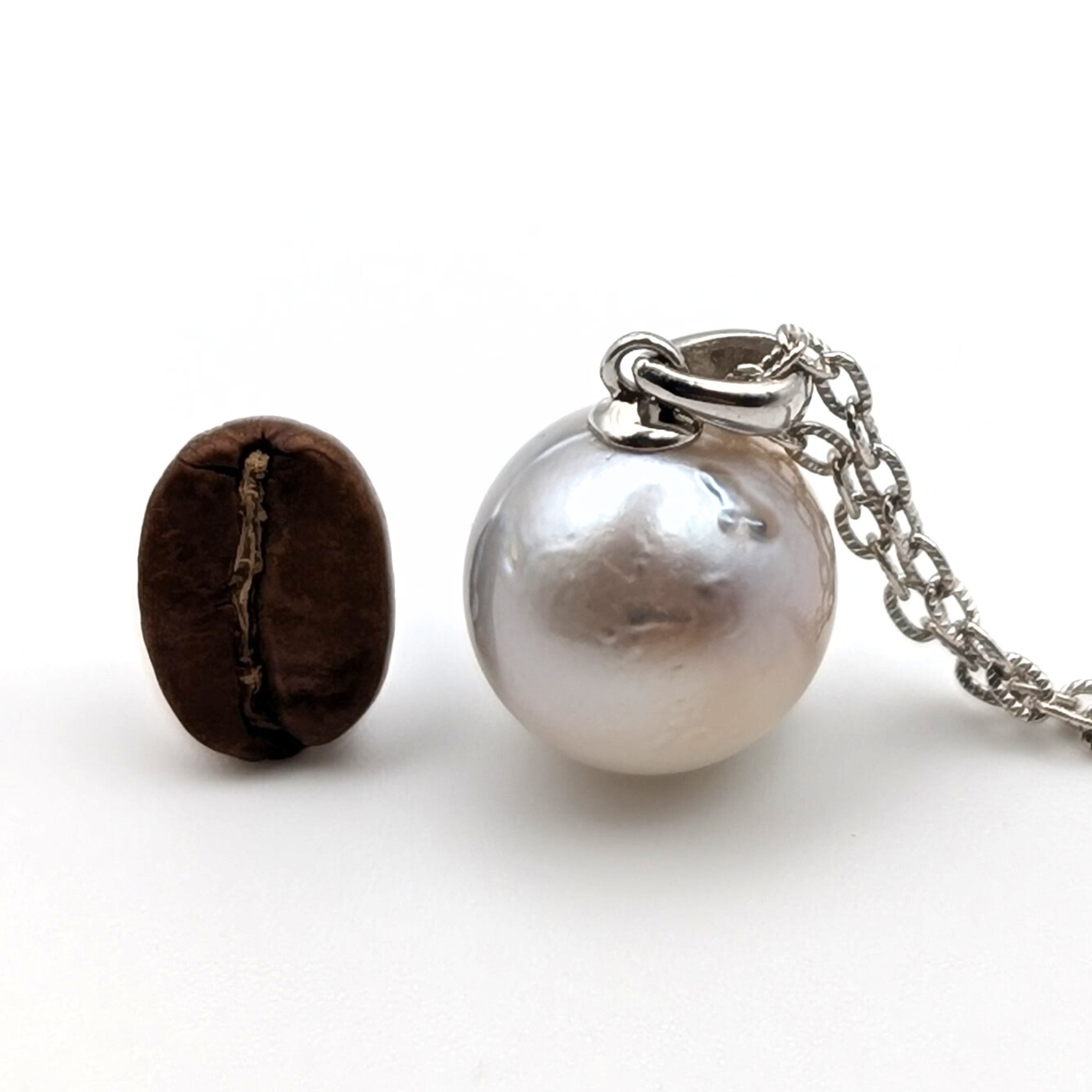 MINERVA 12mm Silver South Sea Pearl Pendant Necklace - view 9