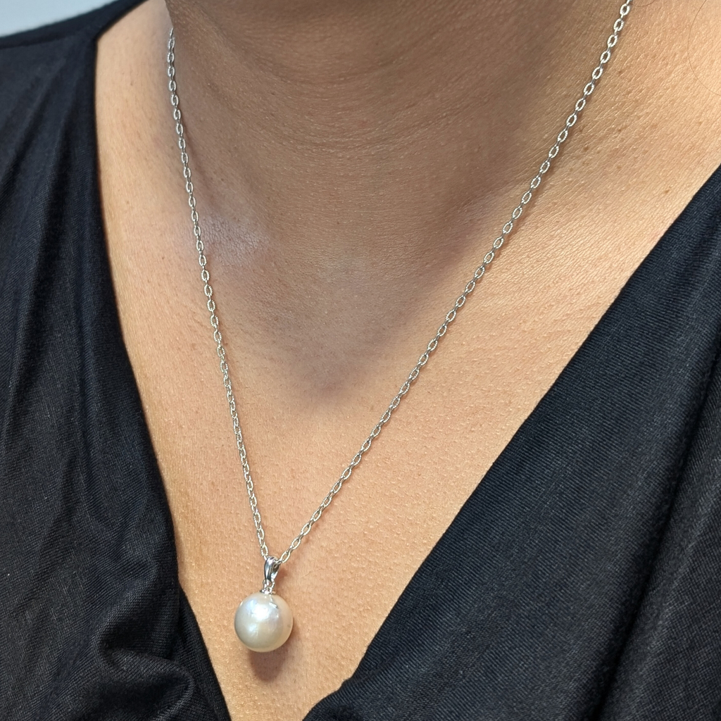 MINERVA Silver South Sea Pearl Pendant Necklace