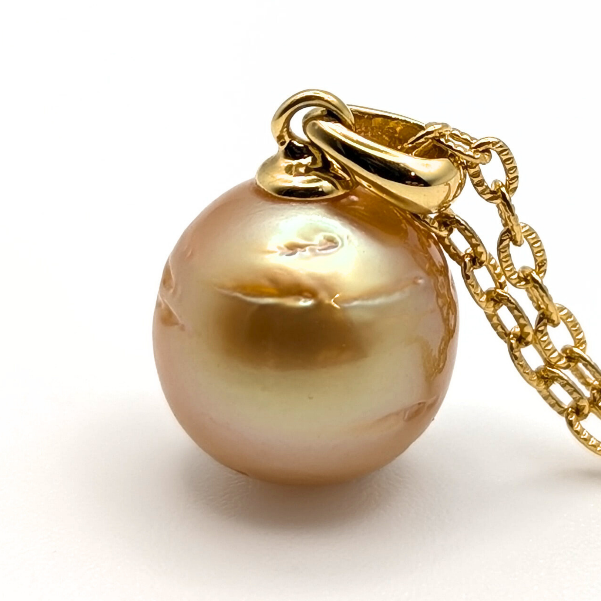 SOLARA 11mm Gold South Sea Pearl Pendant Necklace