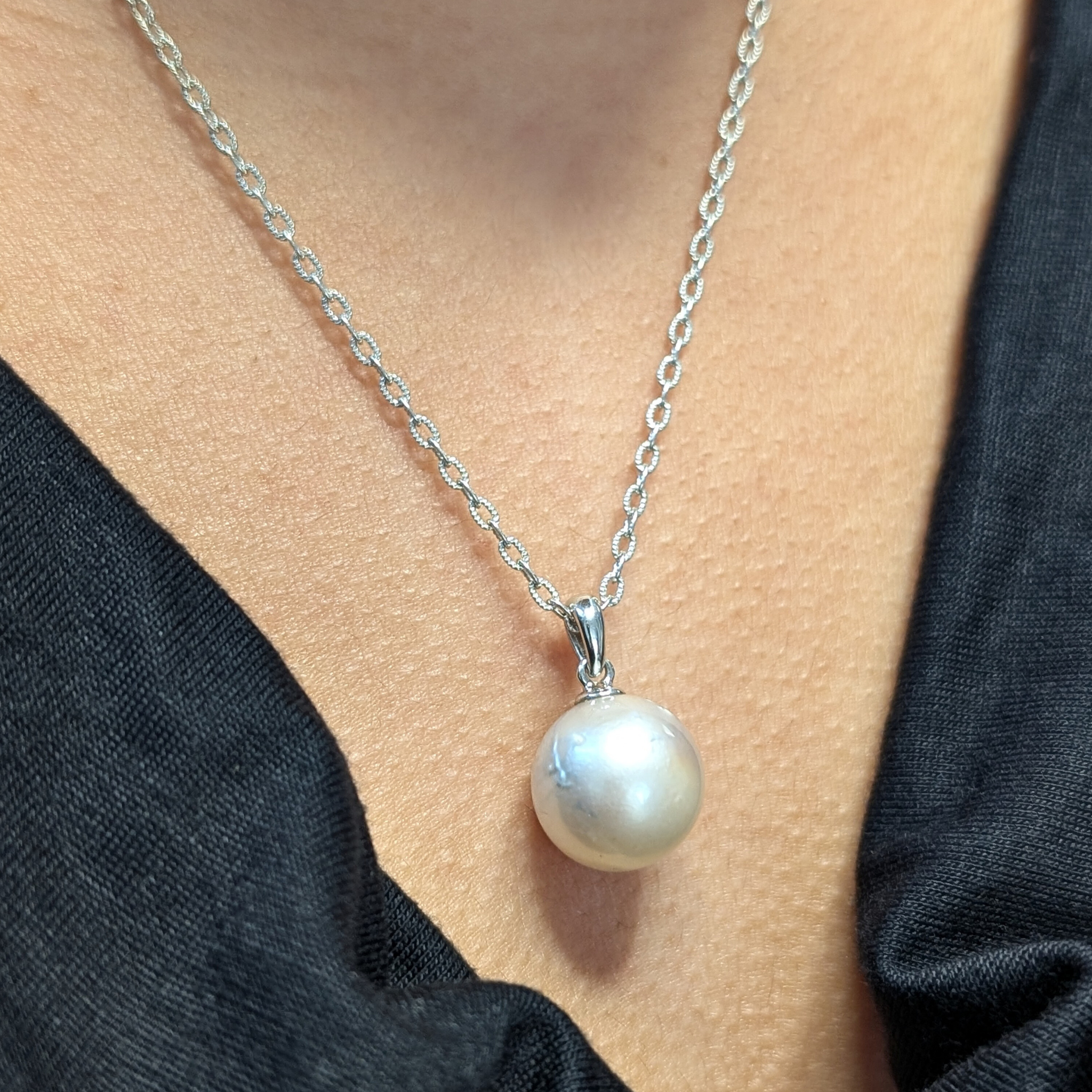MINERVA Silver South Sea Pearl Pendant Necklace