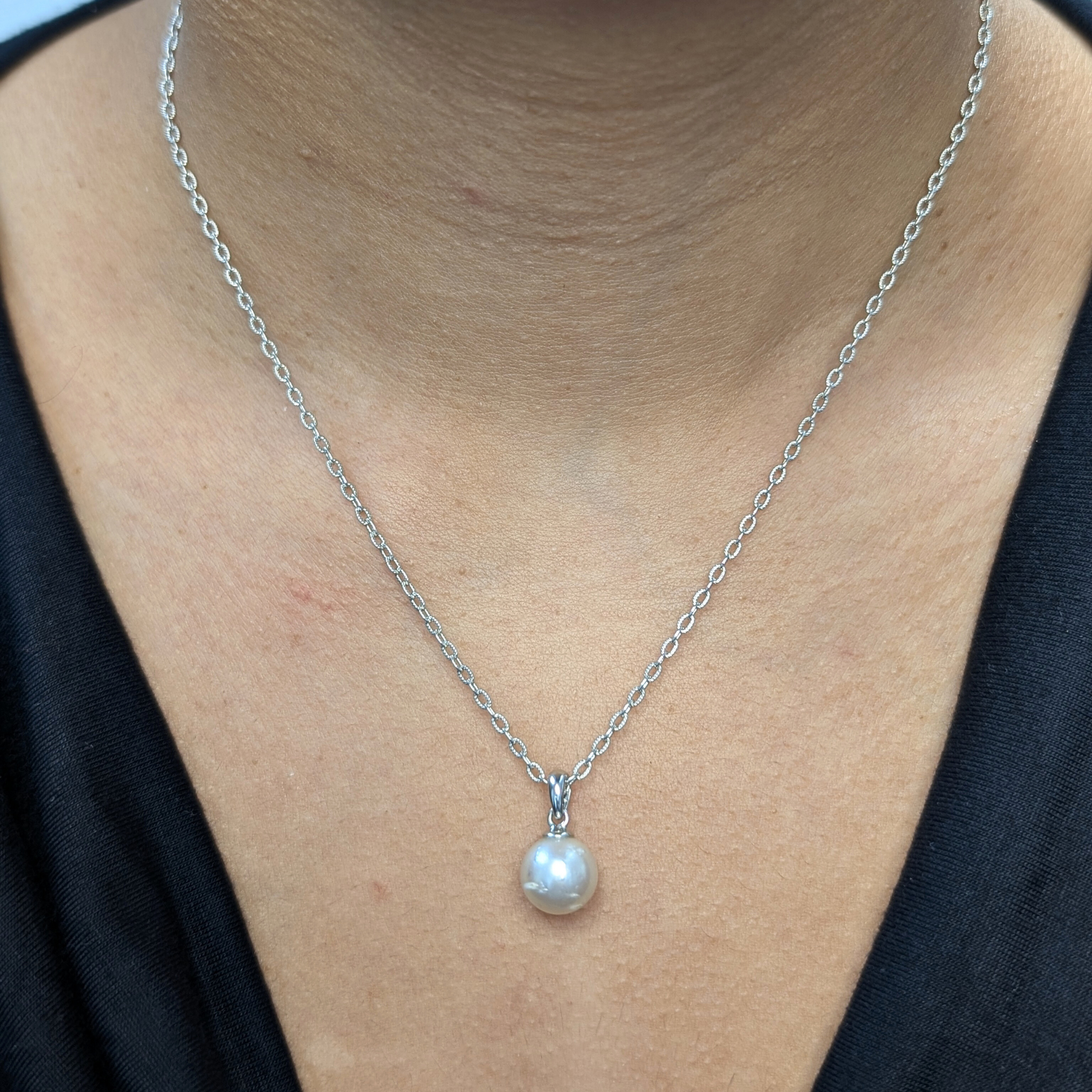 ORB Elegant Silver South Sea Pearl Pendant Necklace