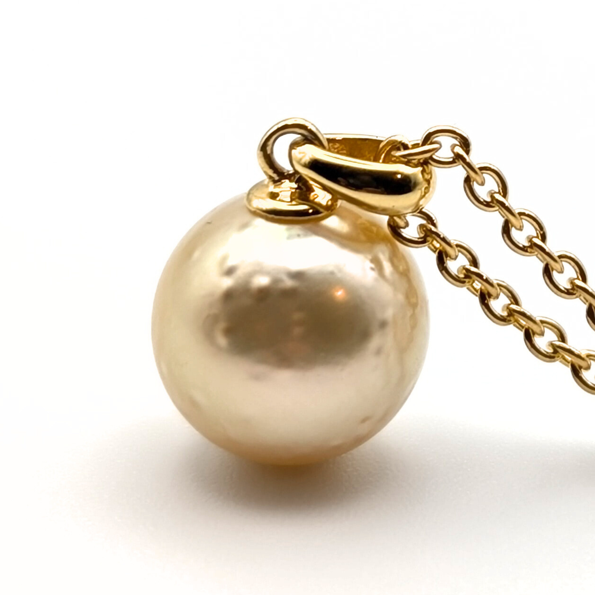 HALO 11mm Pale Gold South Sea Pearl Pendant Necklace