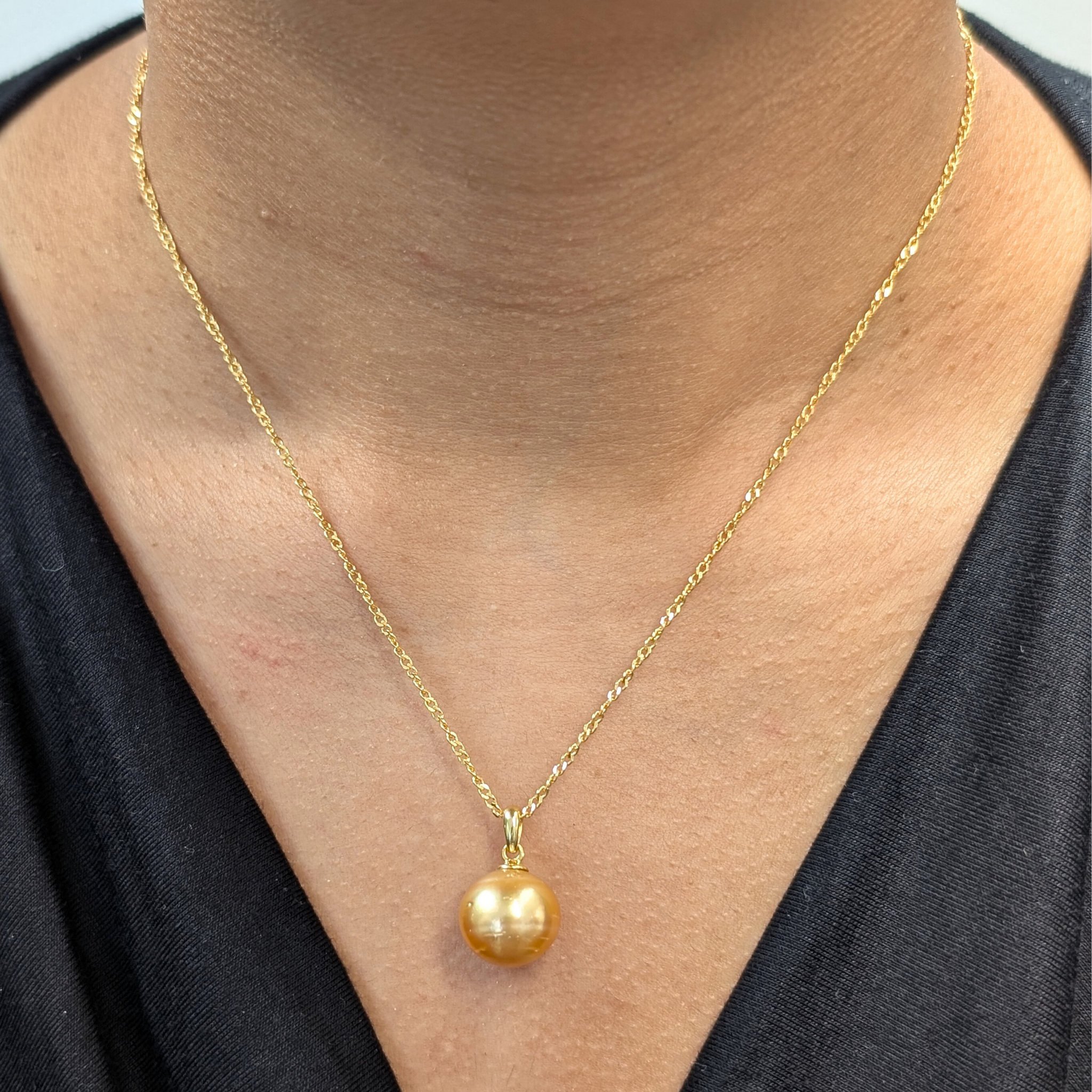 AUBE Massive Golden South Sea Pearl Pendant Necklace