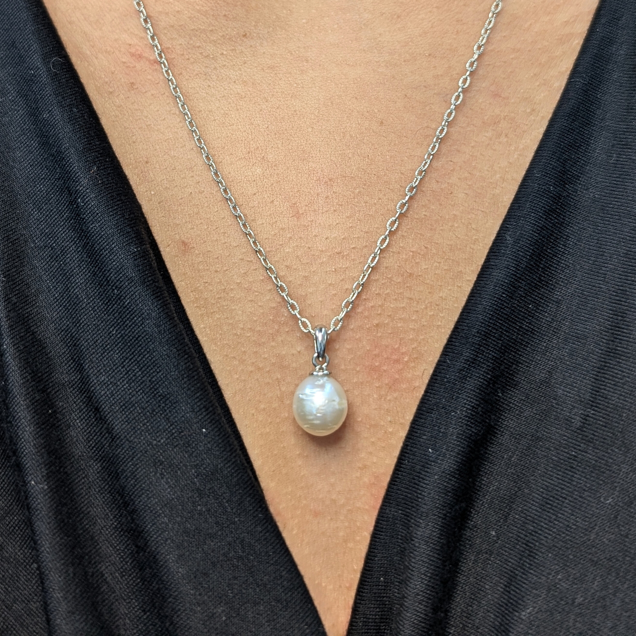 VELA 9mm White South Sea Pearl Pendant Necklace - view 6