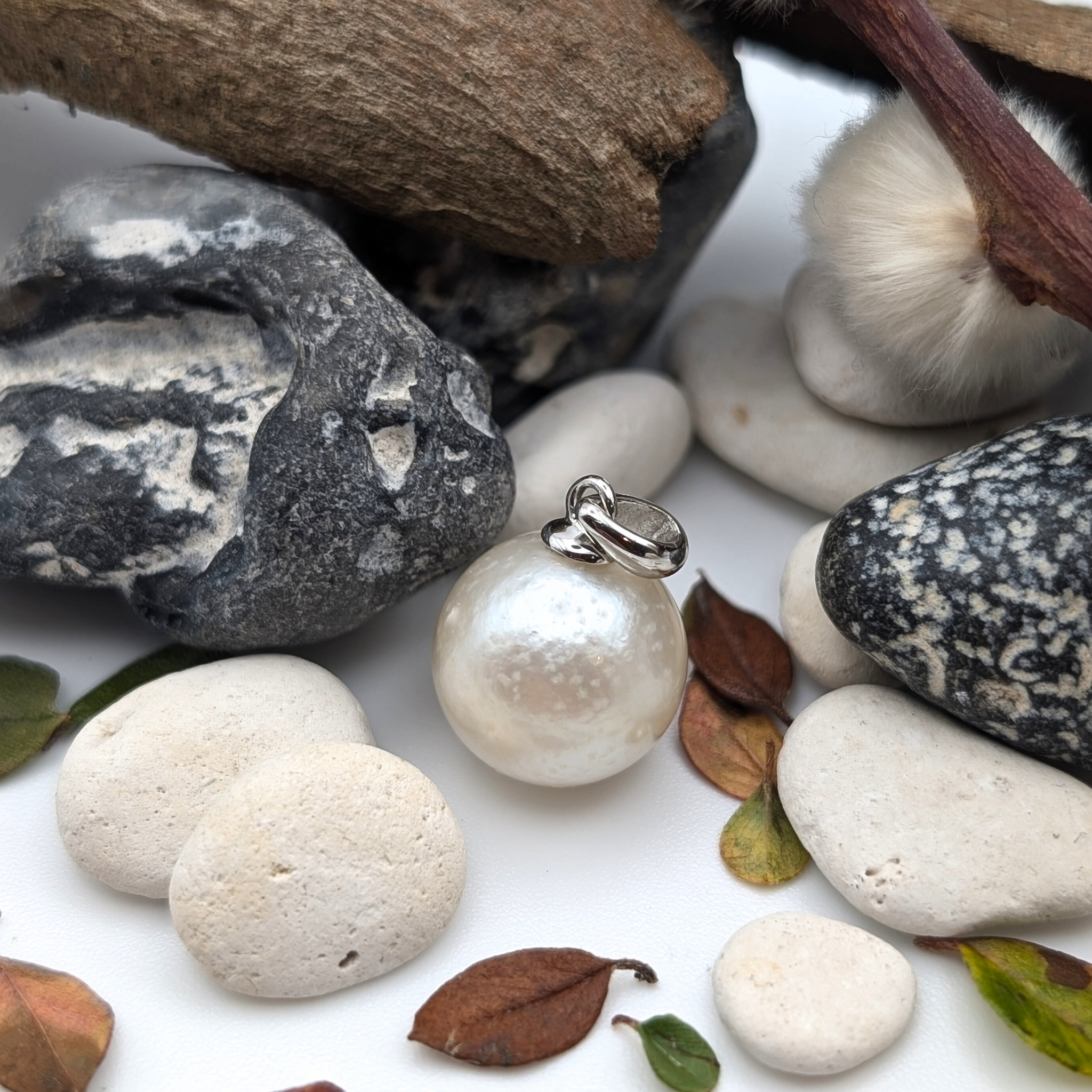 Rhodium plated sterling Silver south sea  pearl pendant lifestyle image