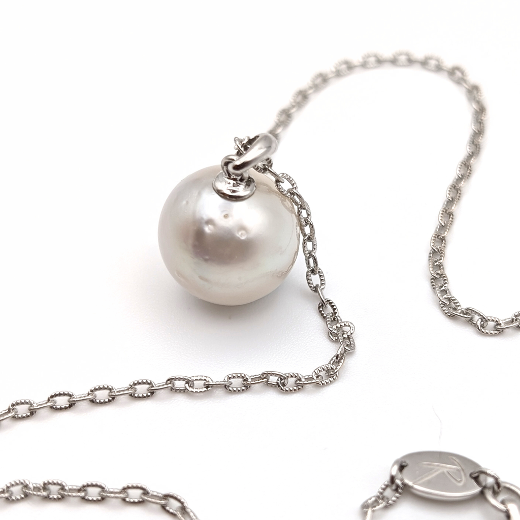 extra large silver south sea pearl with three spots pendant necklace with rhodium plated sterling silver chain on white background
